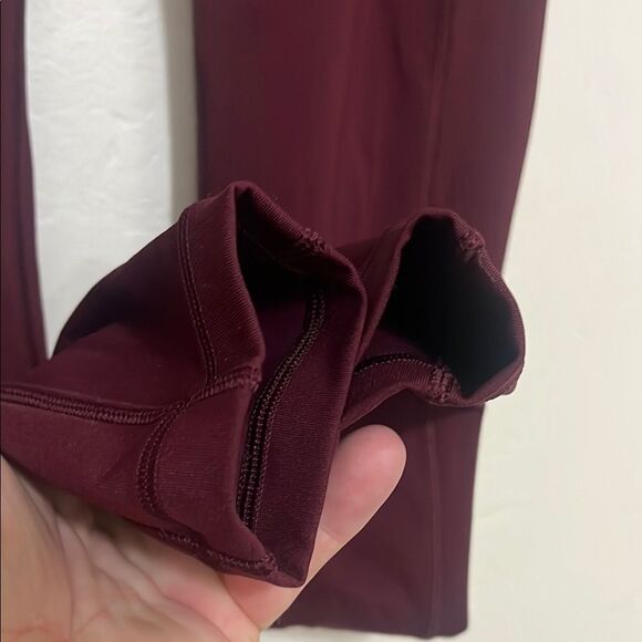 Lululemon Women's Burgundy Athletic Athleisure Leggings Gym Workout Yoga - Picture 2 of 11